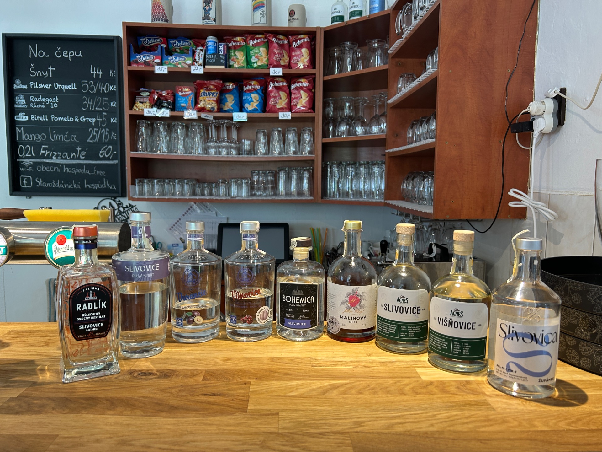 Pálenky z různých palíren ČR